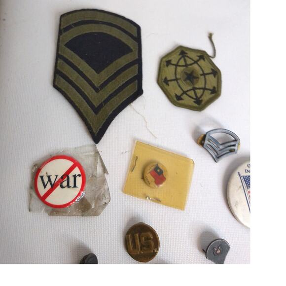 Vintage Military Badges and Pins Desert Storm Era Bundle Set of 10 - Picture 8 of 8